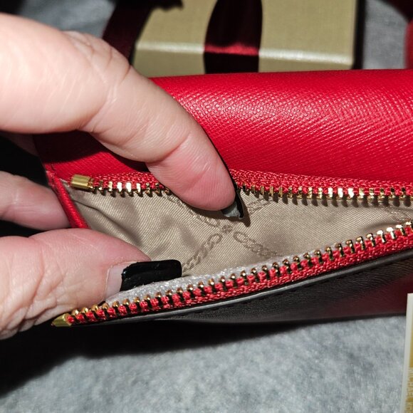 Michael Kors Greenwich Medium Envelope Leather Trifold Wallet Color Crimson NWT - Picture 7 of 7